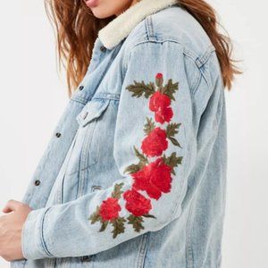 Levi's Denim Jacket Embroidery Faux Fur Lined
